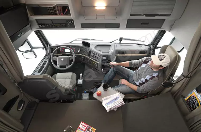 Салон грузовика Volvo FH16