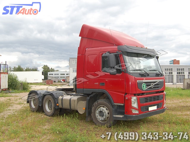 Седельный тягач Volvo FM 6x4 2011 года