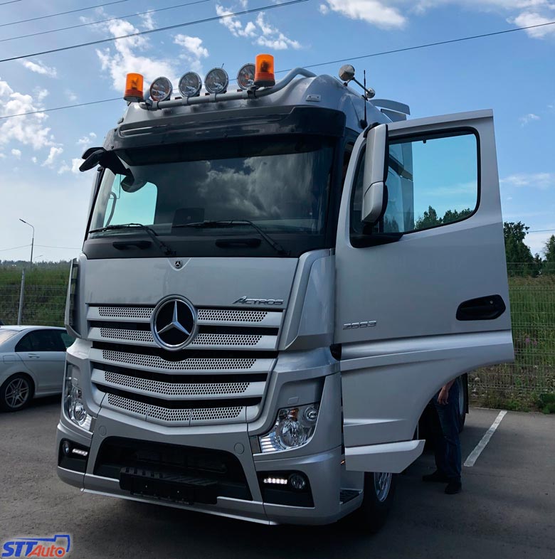 Новая модель грузовика Mercedes Actros